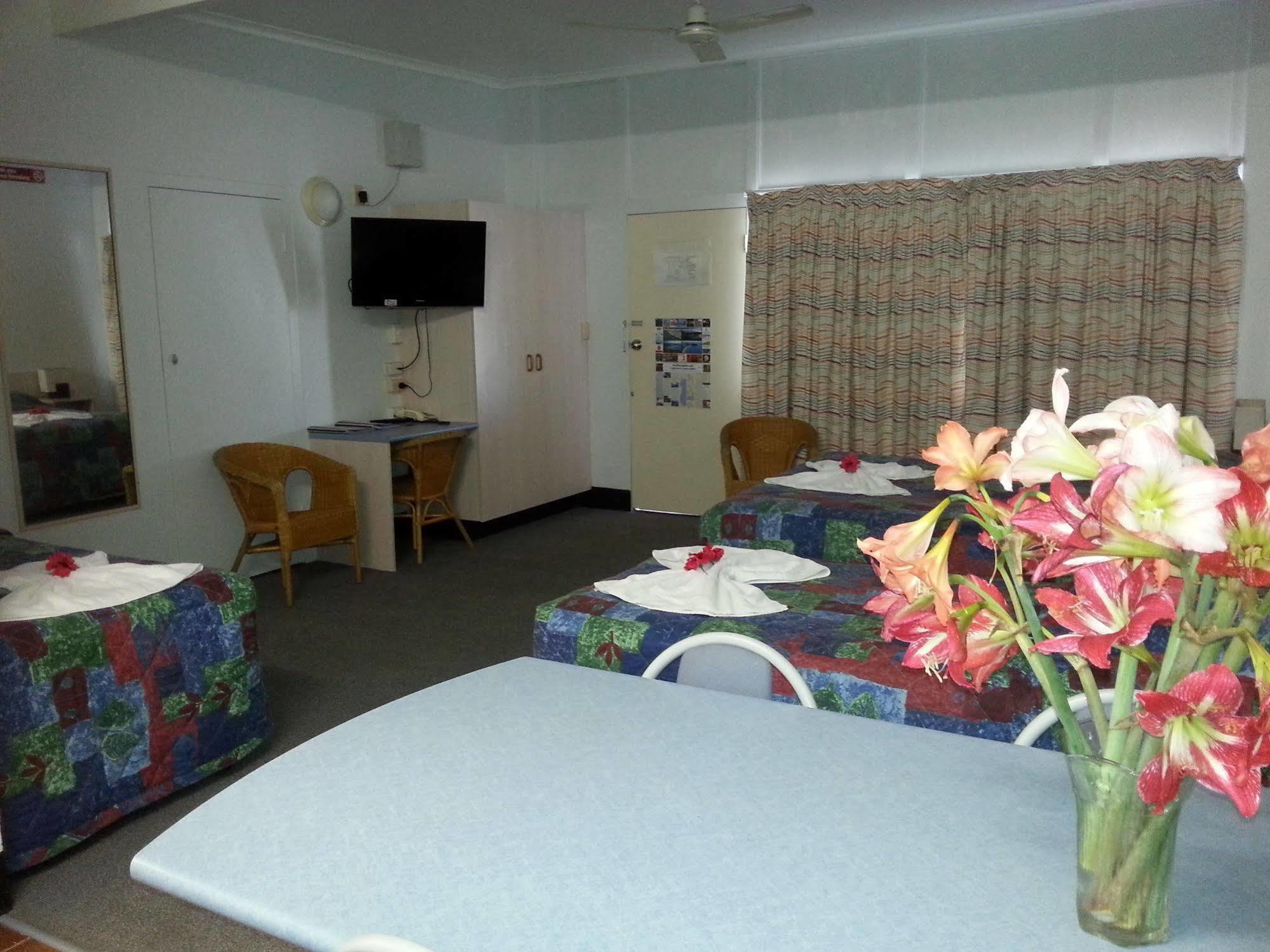 Golden Fountain Motel Rockhampton Exterior foto