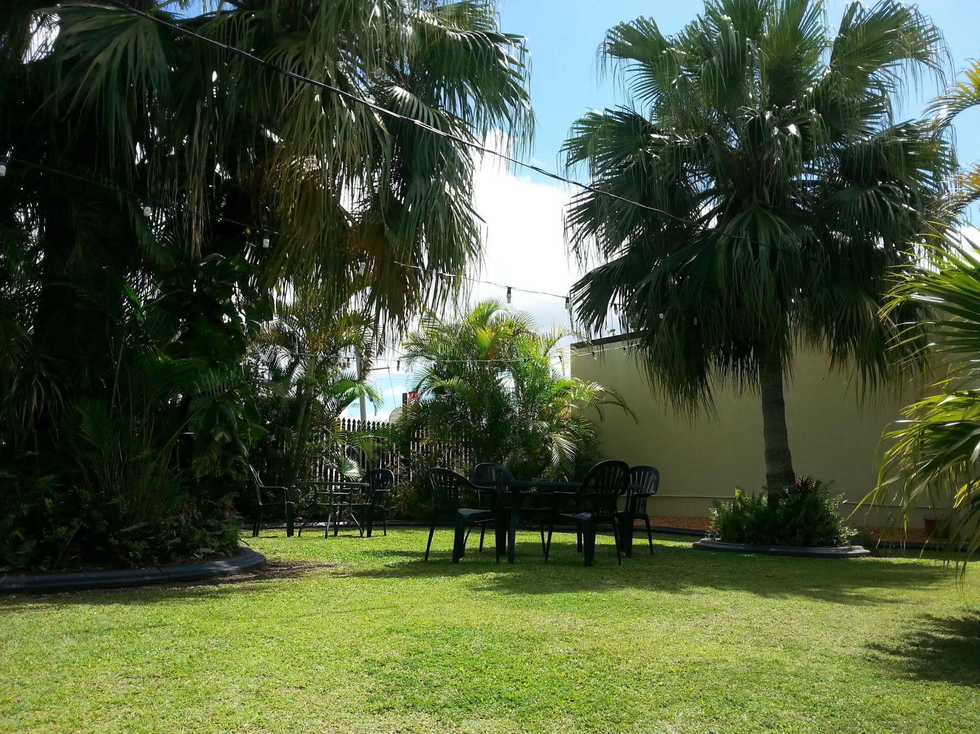 Golden Fountain Motel Rockhampton Exterior foto
